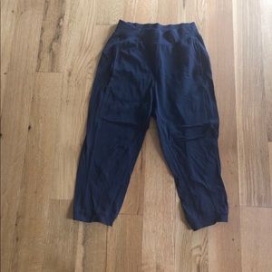 Lululemon crop pocketed pants